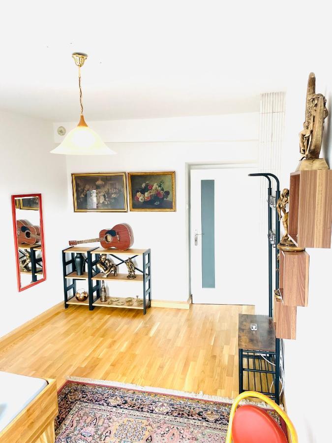 Room In City Center Near U6,U3 And Westbahnhof Vienna Esterno foto
