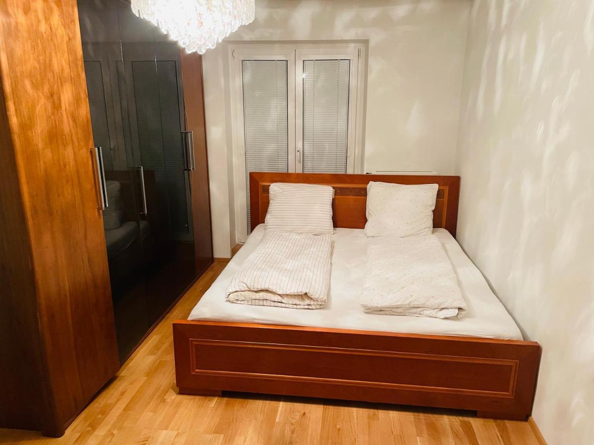 Room In City Center Near U6,U3 And Westbahnhof Vienna Esterno foto