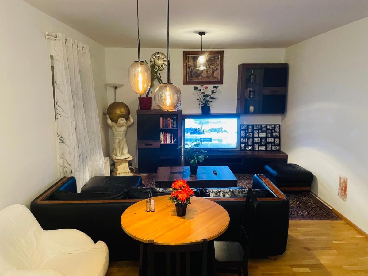 Room In City Center Near U6,U3 And Westbahnhof Vienna Esterno foto