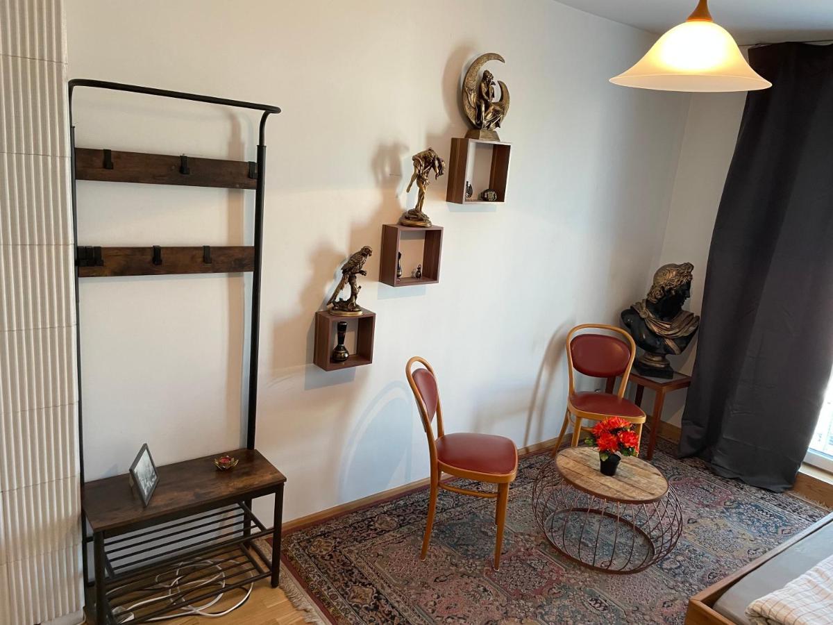 Room In City Center Near U6,U3 And Westbahnhof Vienna Esterno foto